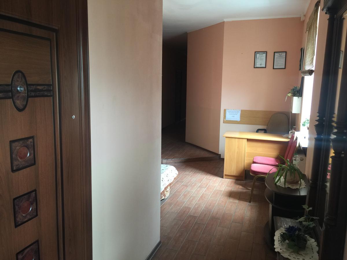 Seven Stars Motel Sumy Eksteriør billede