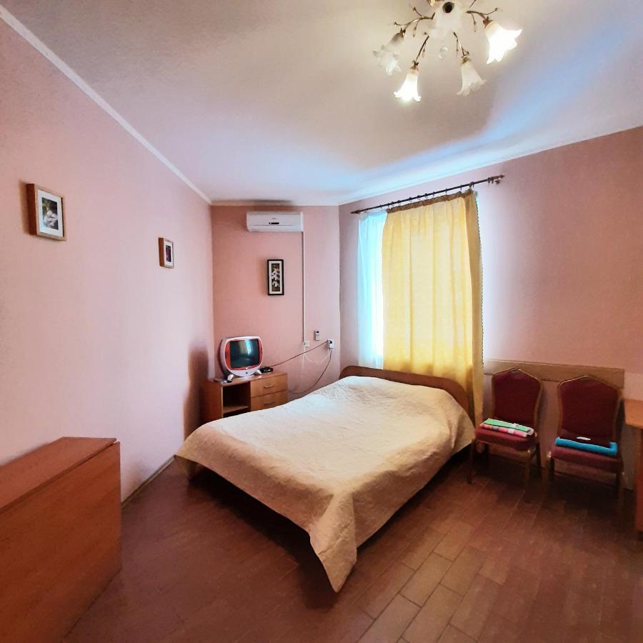 Seven Stars Motel Sumy Eksteriør billede