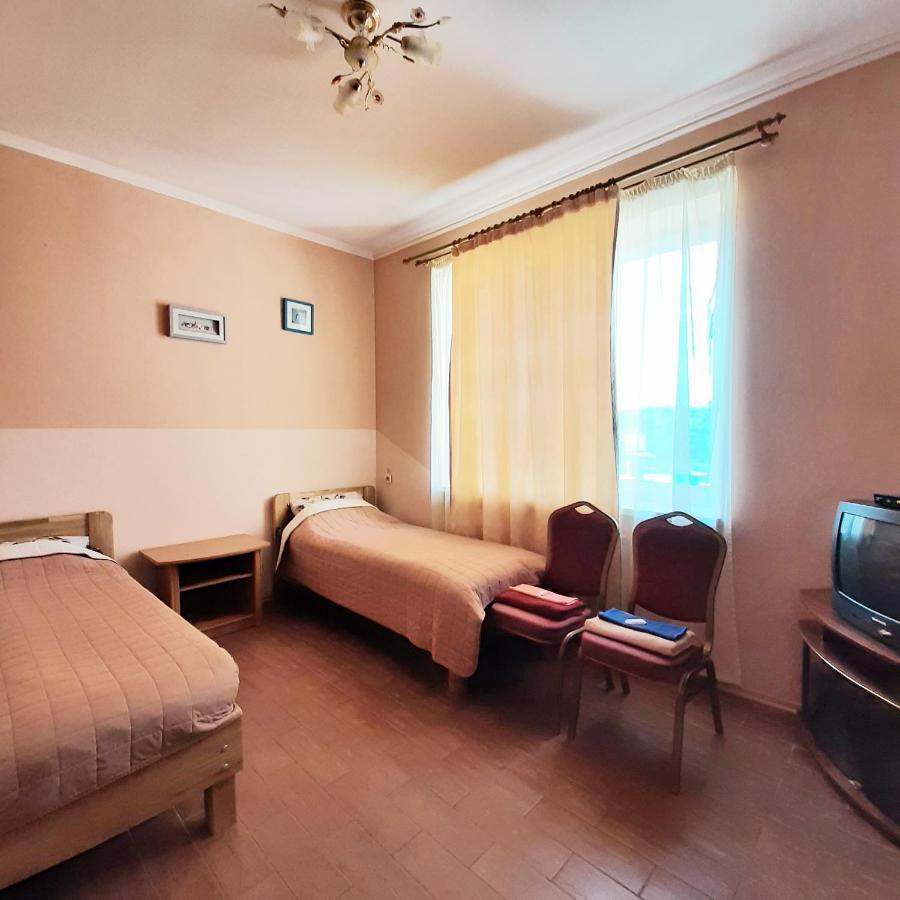 Seven Stars Motel Sumy Eksteriør billede